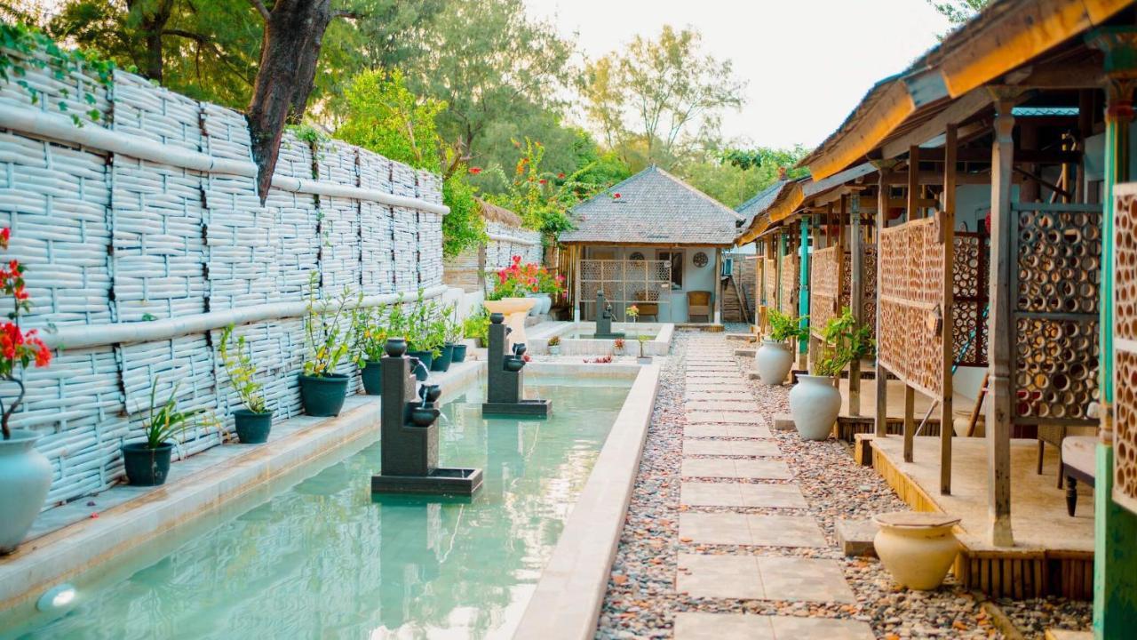 גילי מנו Bungalow Cafe Gili Beachfront מראה חיצוני תמונה